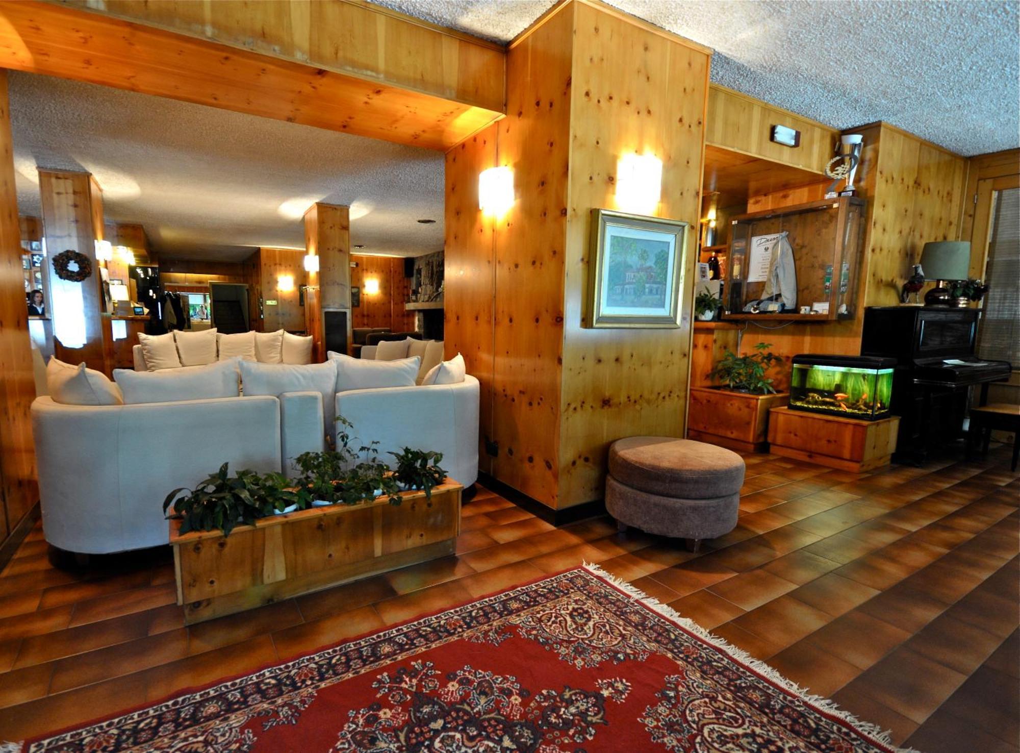 Hotel Nazionale Bormio Kültér fotó