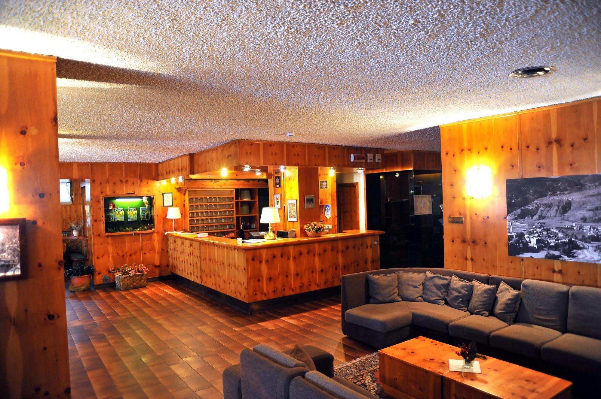 Hotel Nazionale Bormio Kültér fotó