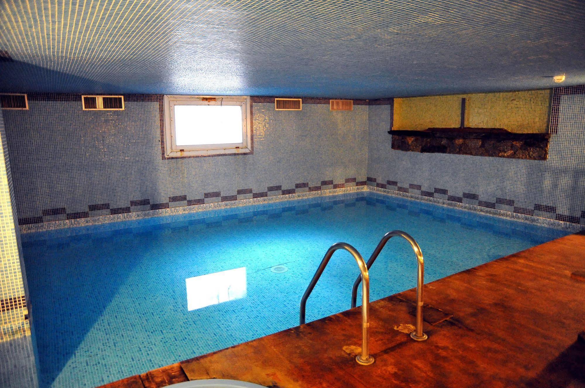Hotel Nazionale Bormio Kültér fotó