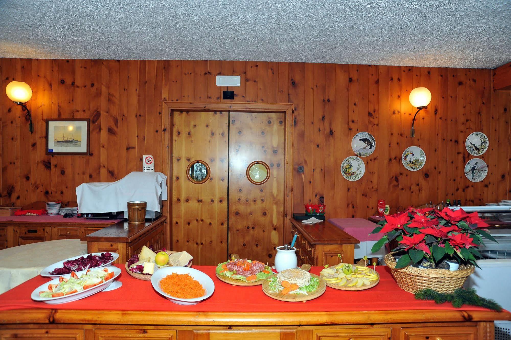 Hotel Nazionale Bormio Kültér fotó